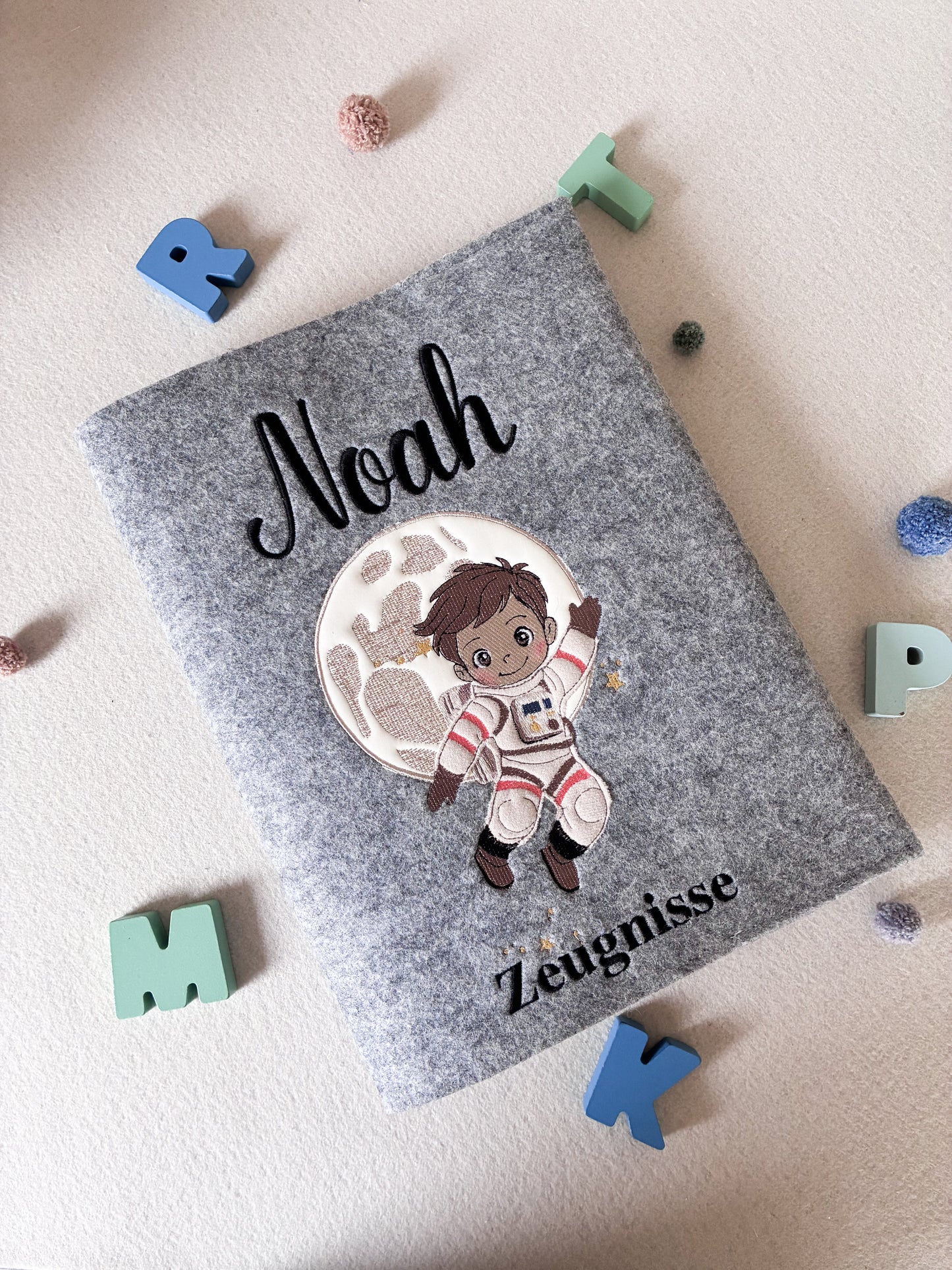 Personalisierte Zeugnismappe Astronaut