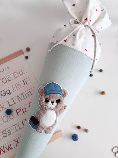 Schultüte -Bär mit Schultasche- mit Schulkind 2026