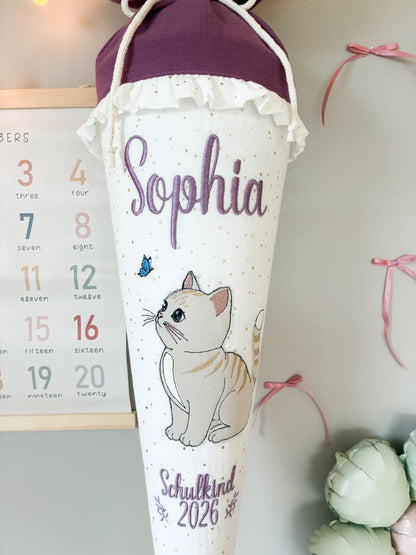 Schultüte - Katze mit Schmetterling - mit Schulkind 2026 (Auslieferung: vom 12.08.-11.09.2026)