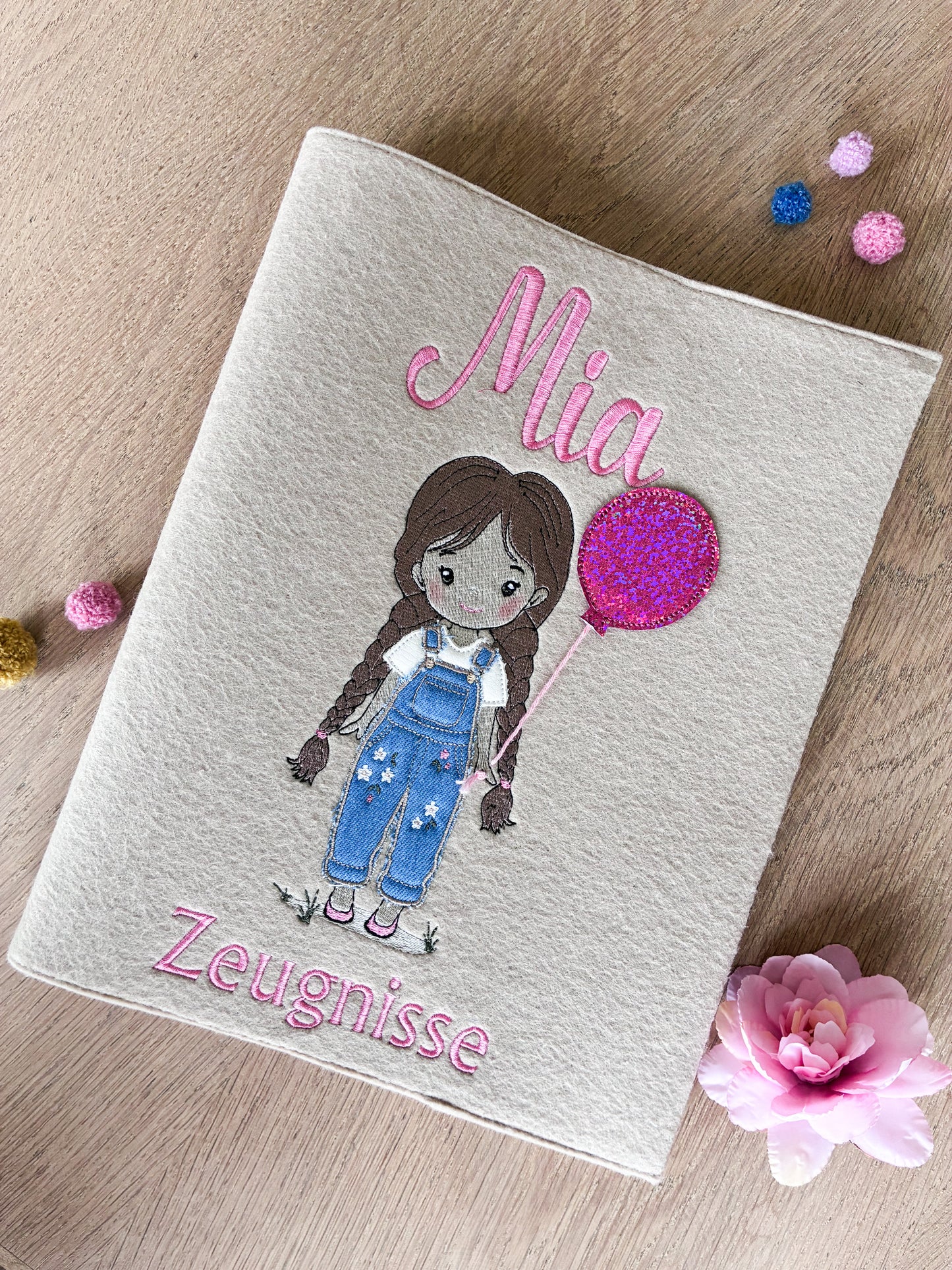 Personalisierte Zeugnismappe Blumenmädchen mit Ballon