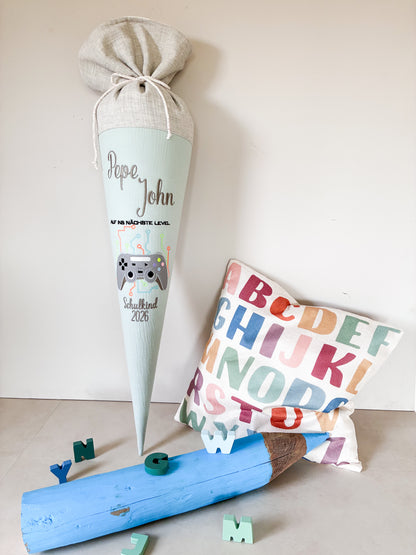 Schultüte -Spielkonsole- mit Schulkind 2026