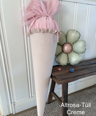 Schultüte - Mädchen mit Ballon- mit Schulkind 2026